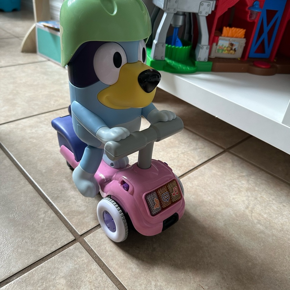 Vtech Bluey Scooter